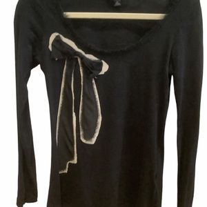 Banana republic black long sleeve crew neck top silk bow detailing size XS